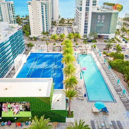 Wrap Around Balcony - Insane Views - Amazing Pools Apartment Hollywood Bagian luar foto