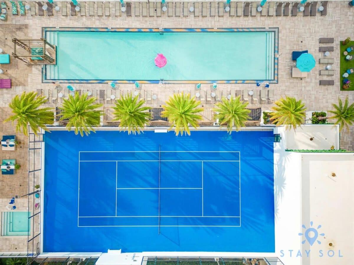 Wrap Around Balcony - Insane Views - Amazing Pools Apartment Hollywood Bagian luar foto