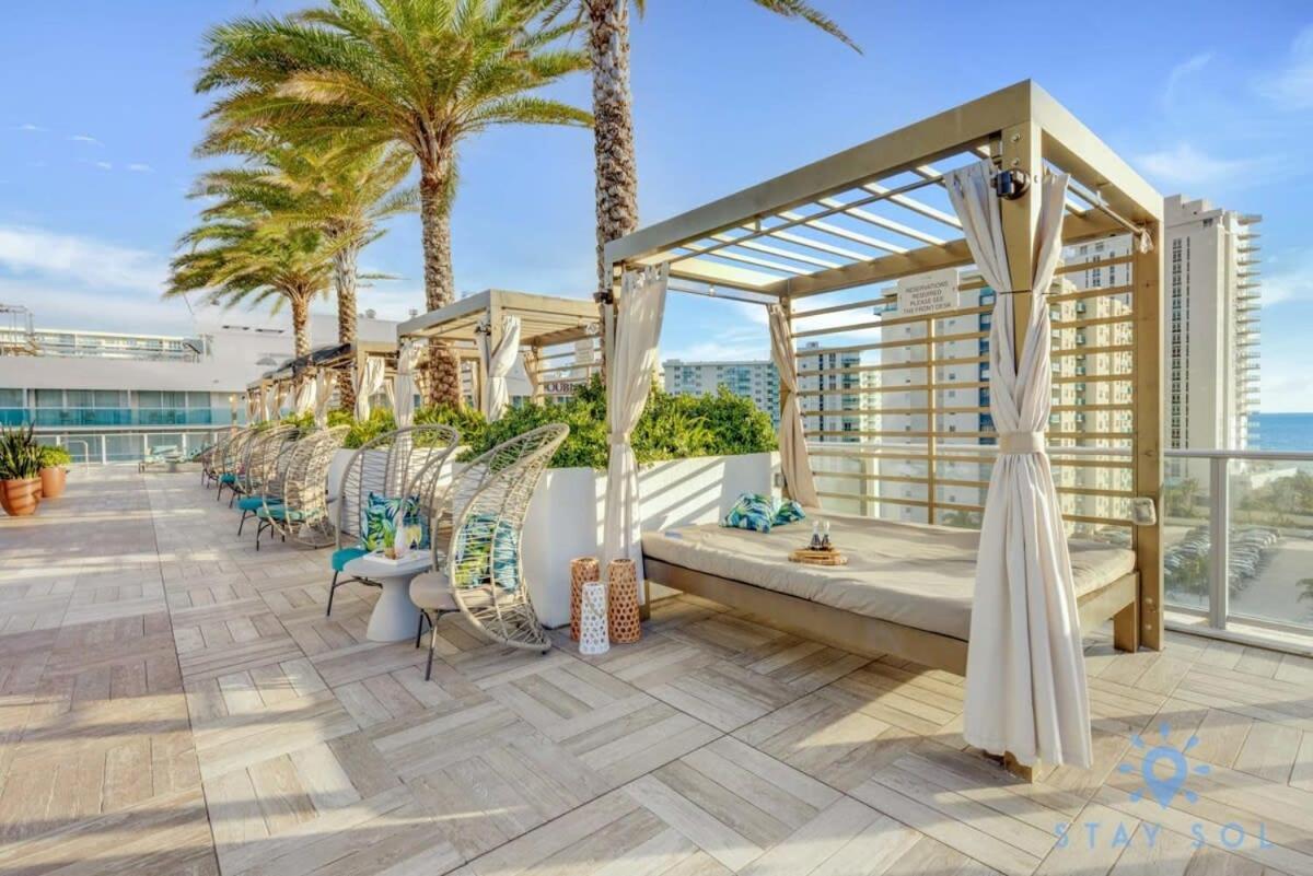 Wrap Around Balcony - Insane Views - Amazing Pools Apartment Hollywood Bagian luar foto